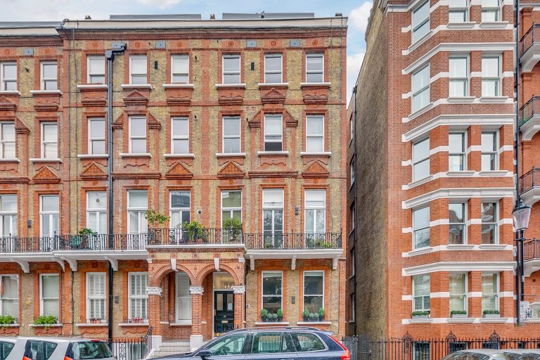 Nevern Square 27, Flat E-11