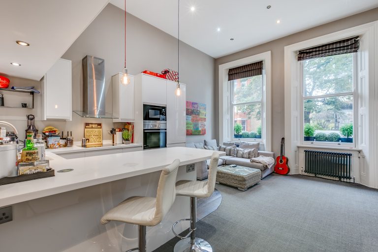 Nevern Square 27, Flat E-5