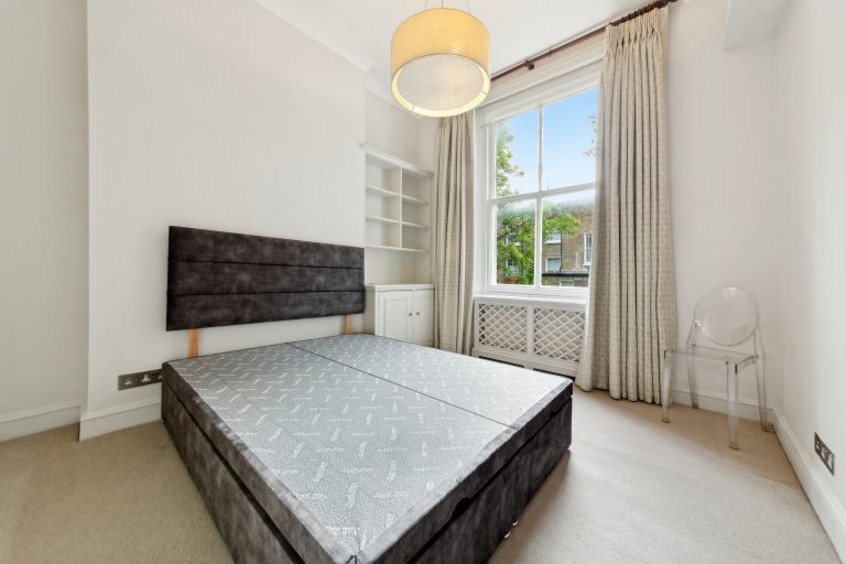 Flat 2, 41 Kempsford Gardens, SW5 9LA-6