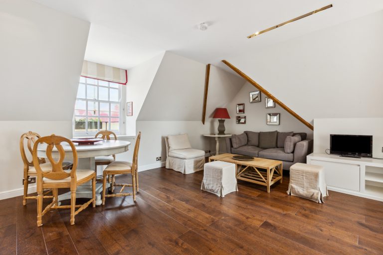Flat 6, 22 Mulberry Walk, SW3 6DY-9