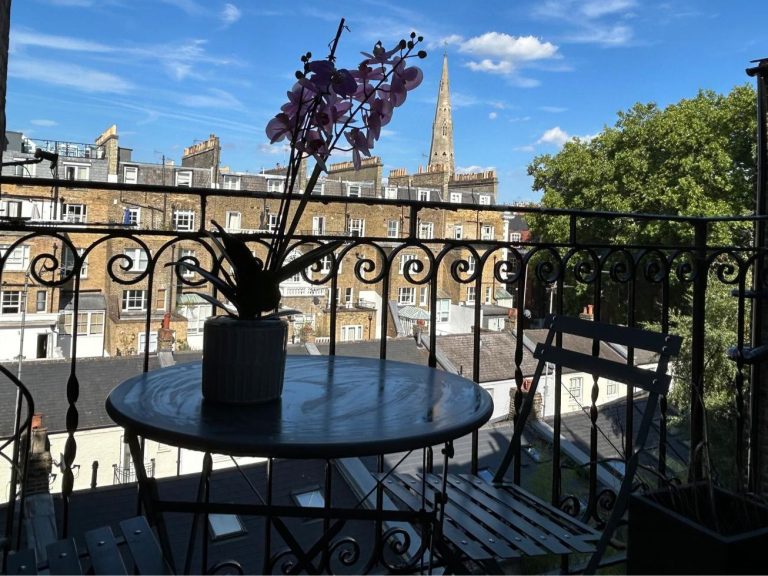 balcony
