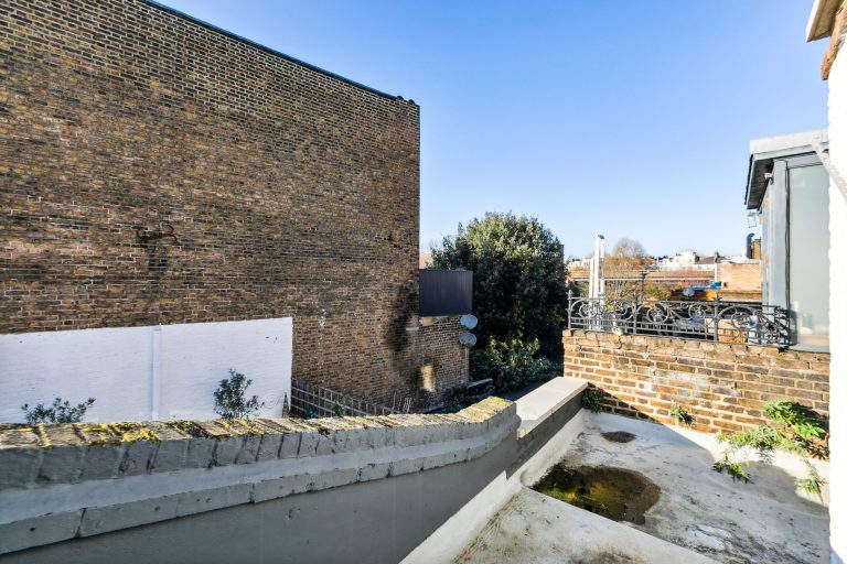 255 Portobello Road, London, W11 1LR-3