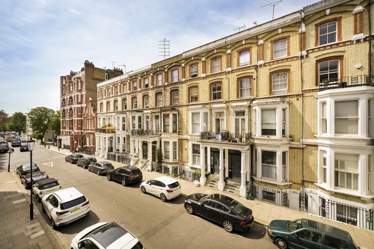 S&P Kensington Lettings Flat B, 15 Cheniston Gardens (1)