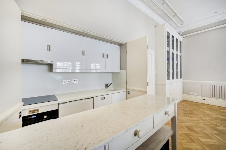 S&P Kensington Lettings Flat B, 15 Cheniston Gardens (8)