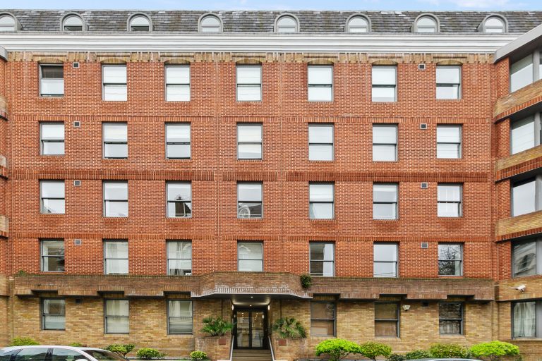 Flat 2, 24 Emperors Gate, SW7 4HS-18