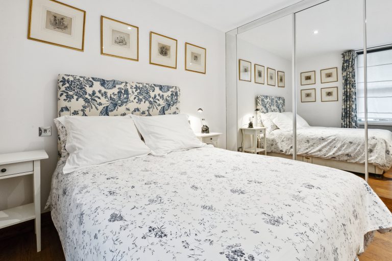 Flat 2, 24 Emperors Gate, SW7 4HS-7