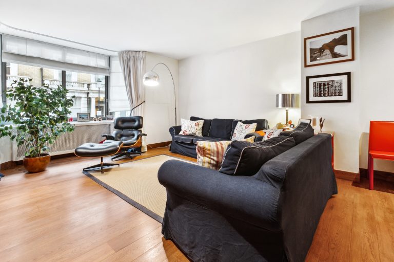 Flat 2, 24 Emperors Gate, SW7 4HS-9