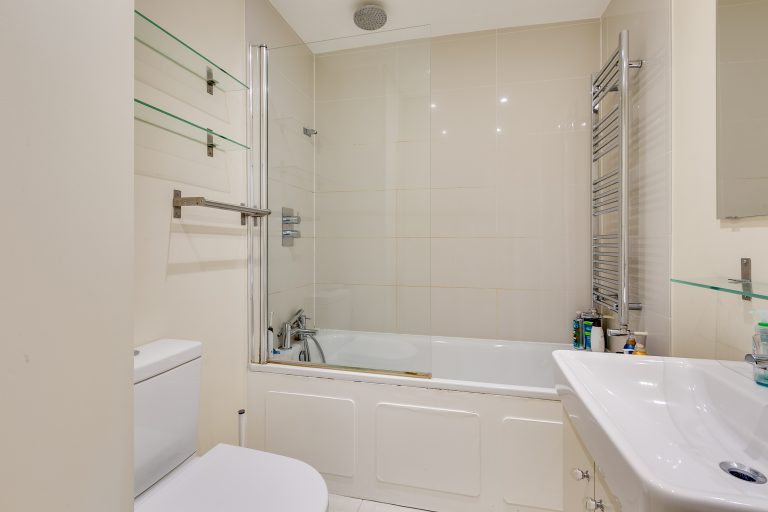 Earls Ct Square 19, Flat E-2