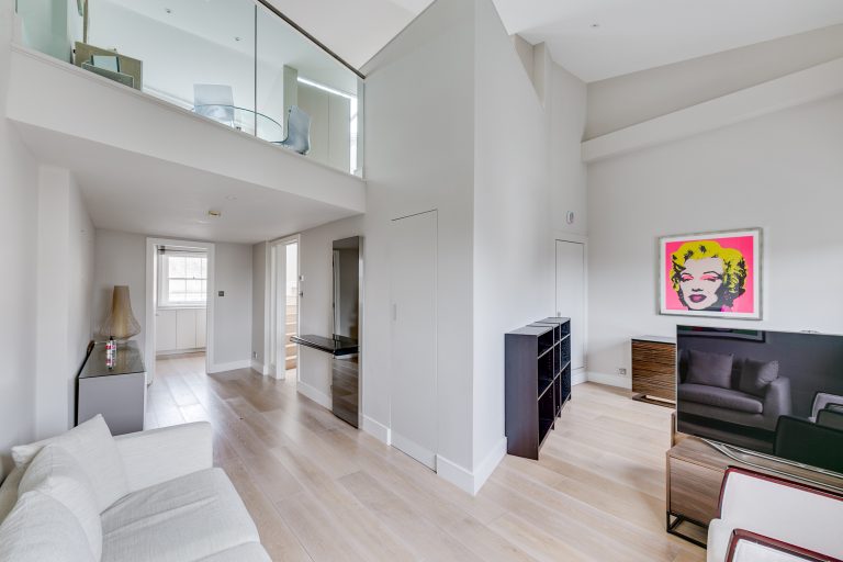 Gloucester Road 39, TFF-3