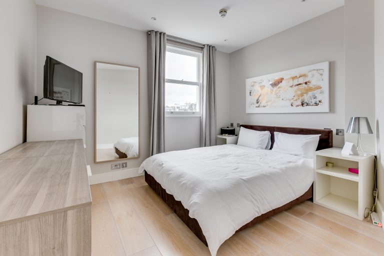 Gloucester Road 39, TFF-5