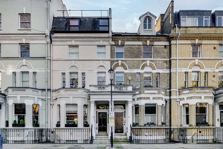 Elm Park Road, 36 F1-12