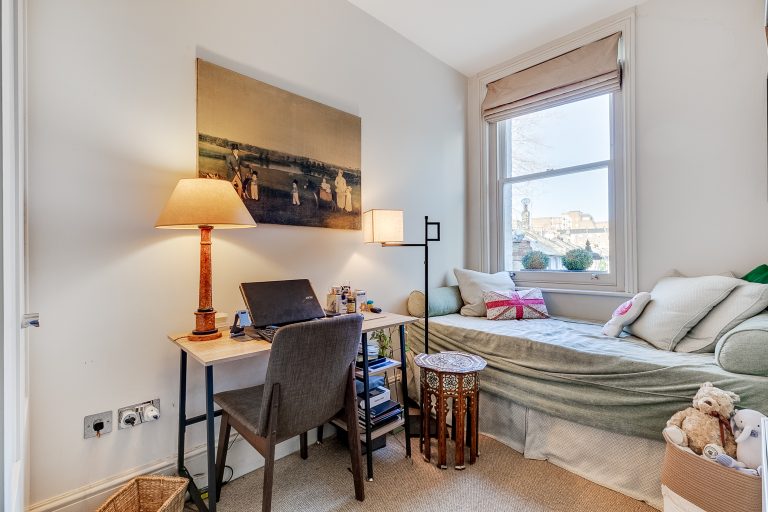 Elm Park Road, 36 F1-3