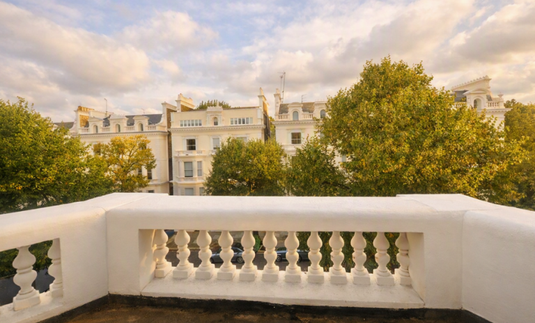 balcony