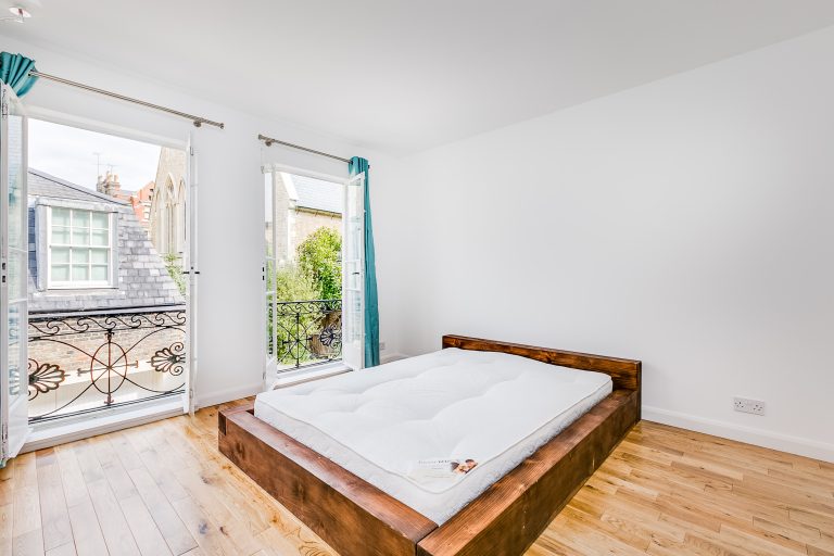 Kynance Mews 31-1
