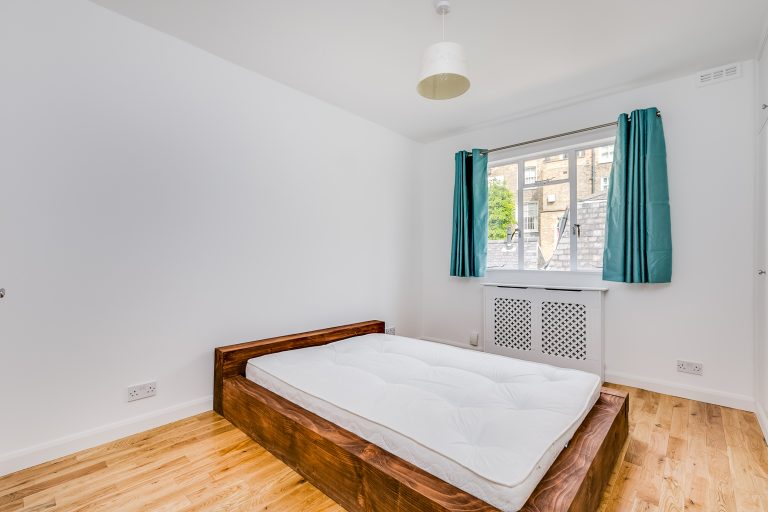 Kynance Mews 31-4